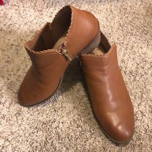 Like new crown & ivy brown/tan booties with scalloped edge detail.